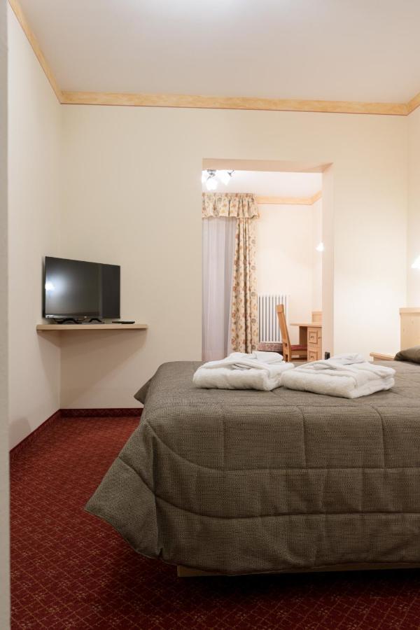 Hotel Crepei Pozza di Fassa Exteriér fotografie